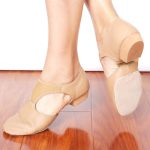 Chaussons élégants en cuir