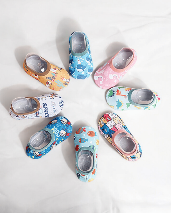 chaussons eau bébé