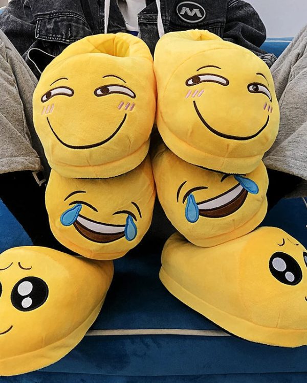 Chaussons Emojis aux visages variés