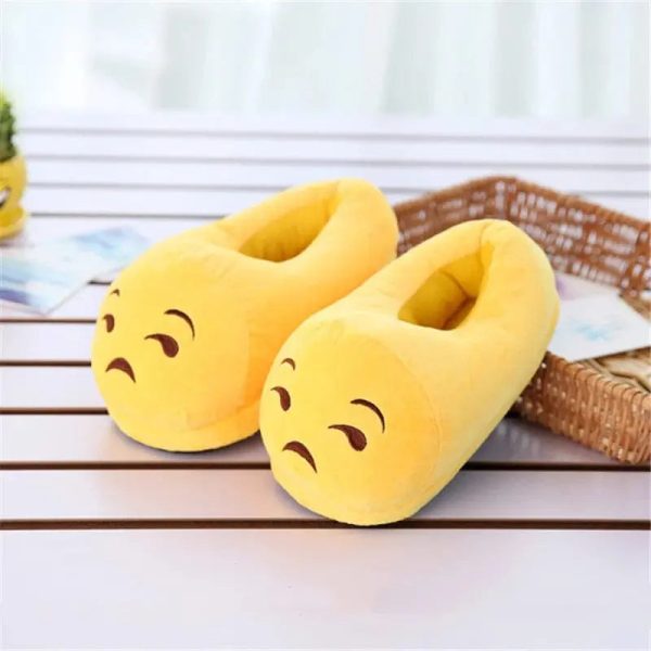 chaussons emoji triste en coton