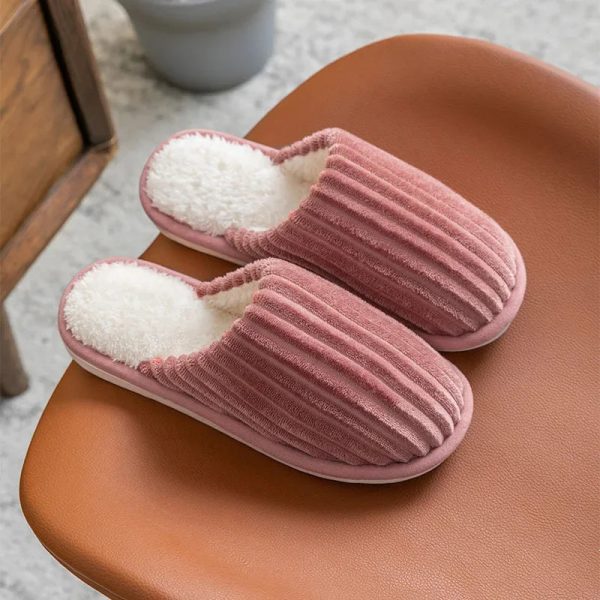 chaussons en peluche mixte Univers-chaussons