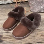 chauds chaussons en mouton retourné