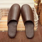 Chaussons cuir homme marrons