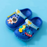 claquettes garçon astronaute bleu