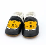 chaussons en cuir bébé motif chat