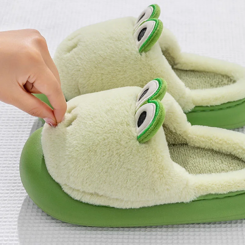 Chaussons cocooning grenouille en peluche