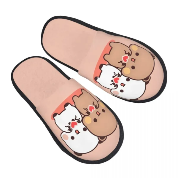 Chaussons Panda amoureux en intérieur