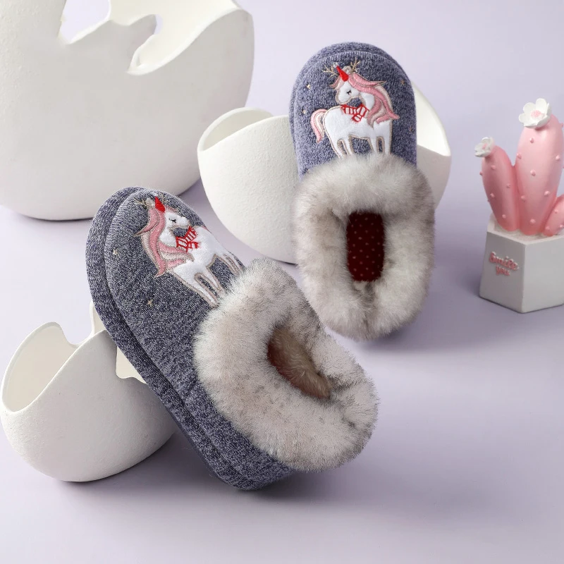 Chaussons enfant licorne confortables pour l'hiver