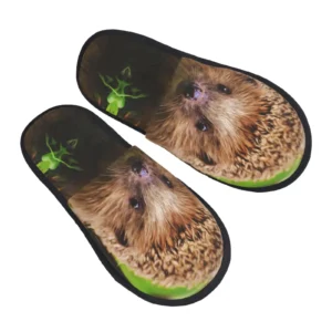 Chaussons hérisson joyeux confort d'hiver en peluche douce