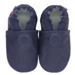 Chaussons bébé en cuir bleu marine pour garçon