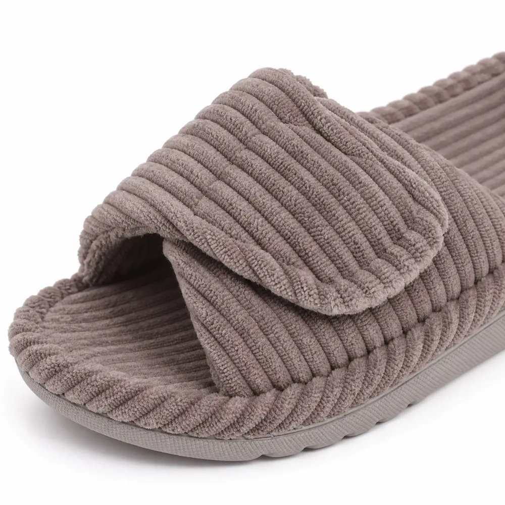 chaussons-scratch-femme-marron-detail-bride-cotelee
