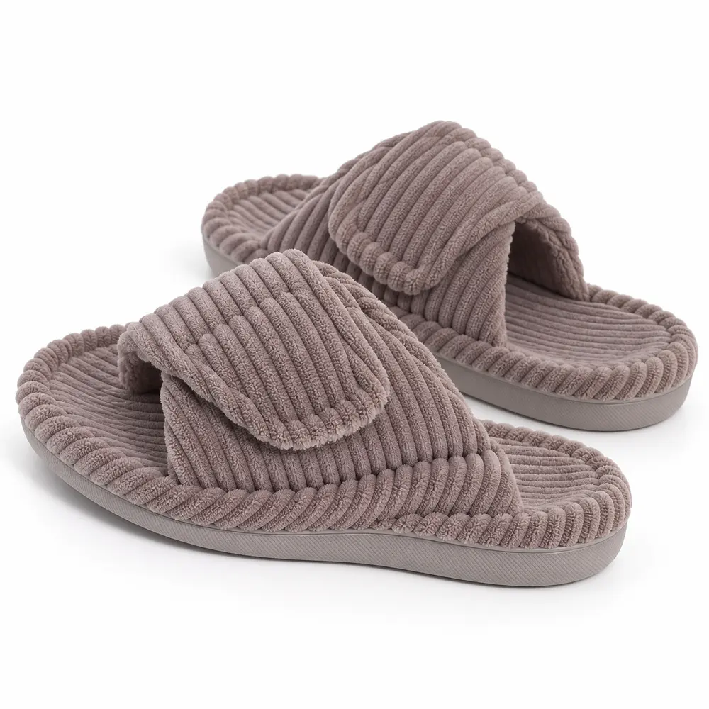 chaussons-scratch-femme-marron-paire-vue-complementaire