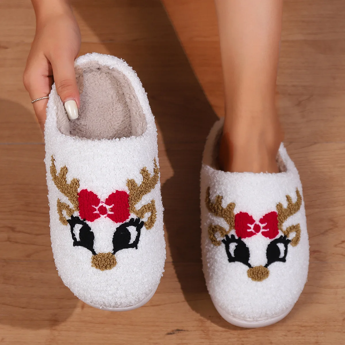Chausson Renne de Noël Adulte – Rouge – Image 9